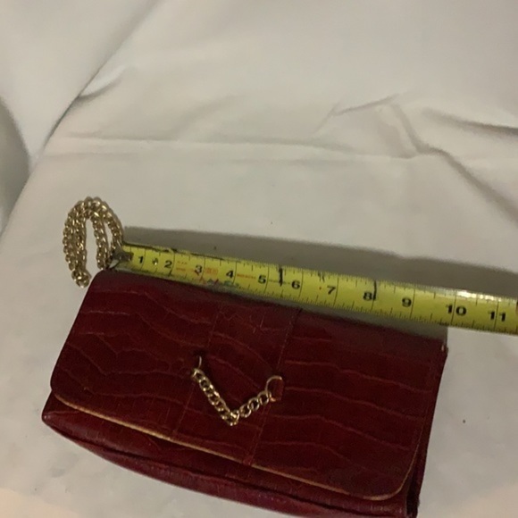 VINTAGE VEGAN CLUTCH - Picture 8 of 10